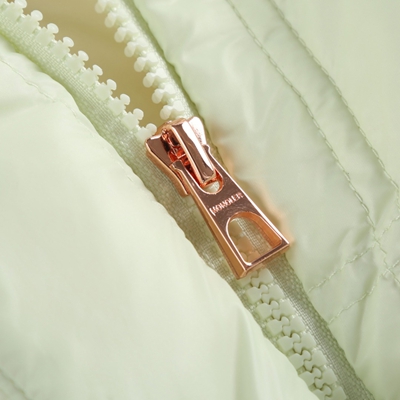 ハイクオリティダウンジャケット素材ディテール